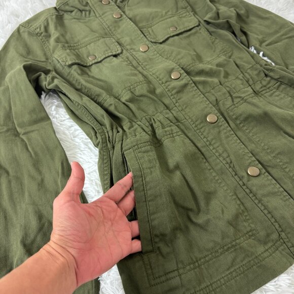 Like New✨ GAP Army Green Utility Jacket Size XS - Picture 3 of 12